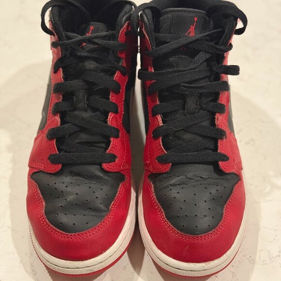 Red, Black & White Big Kids Air Jordan 1 Mid-Rise Shoes - Size 5Y - Picture 1 of 5